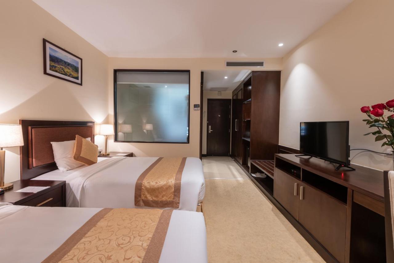 Red River View Hotel Lao Cai Bagian luar foto
