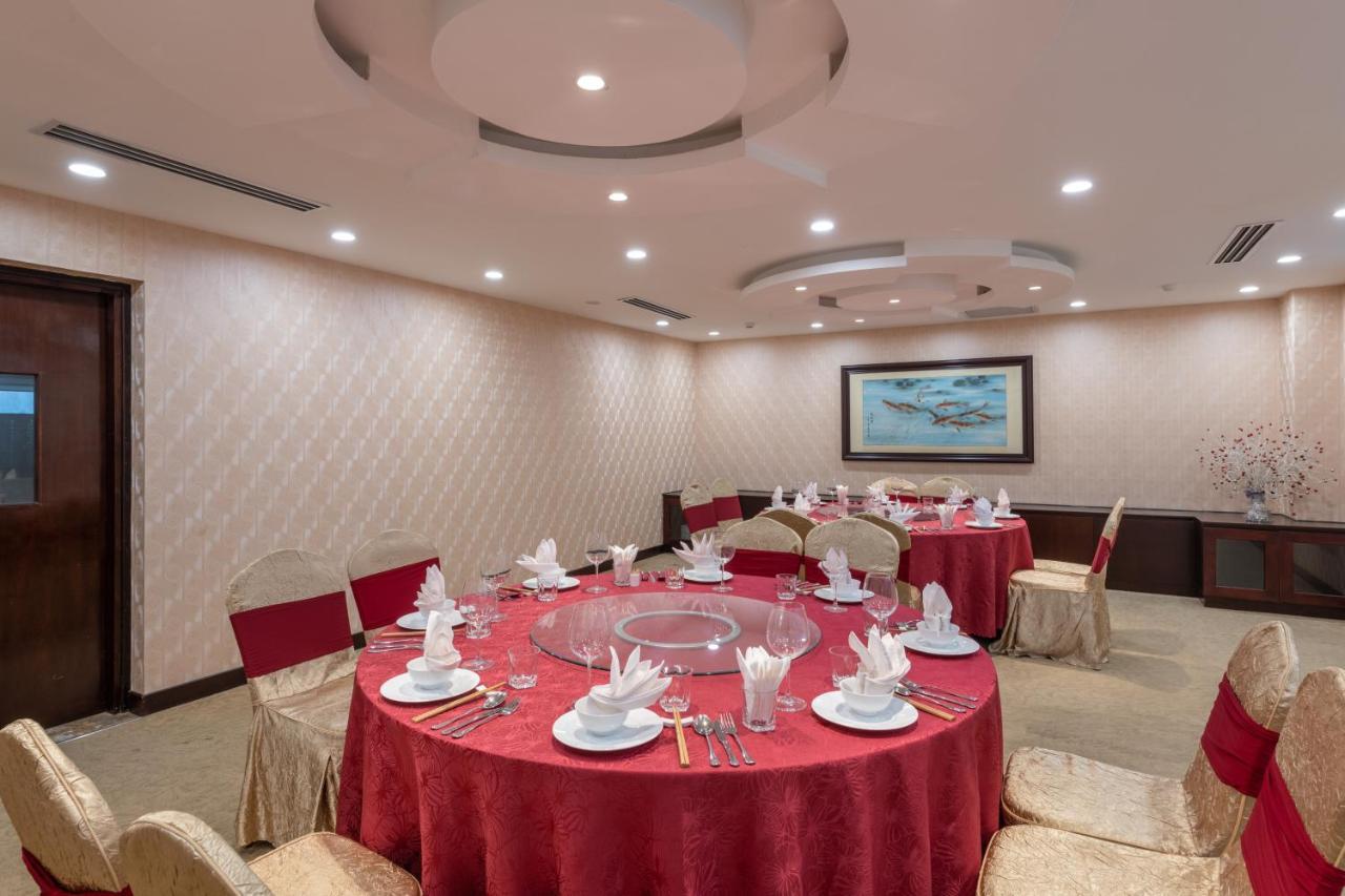 Red River View Hotel Lao Cai Bagian luar foto