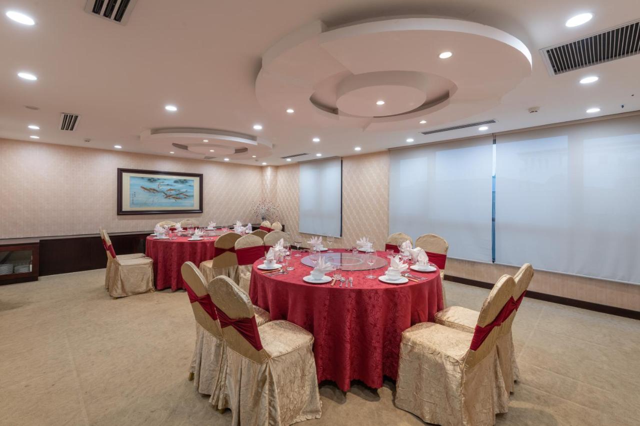 Red River View Hotel Lao Cai Bagian luar foto