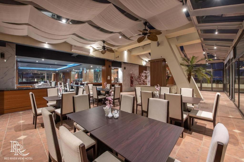 Red River View Hotel Lao Cai Bagian luar foto